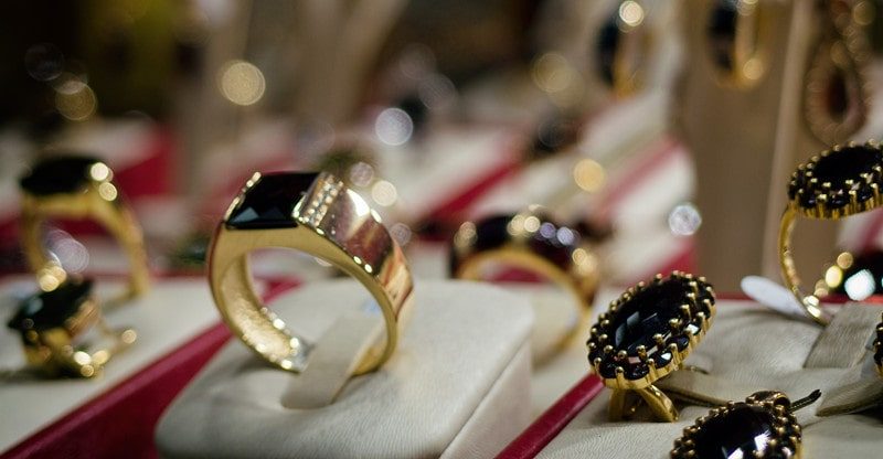 How To Select Between Designer And Area of interest Fragrances